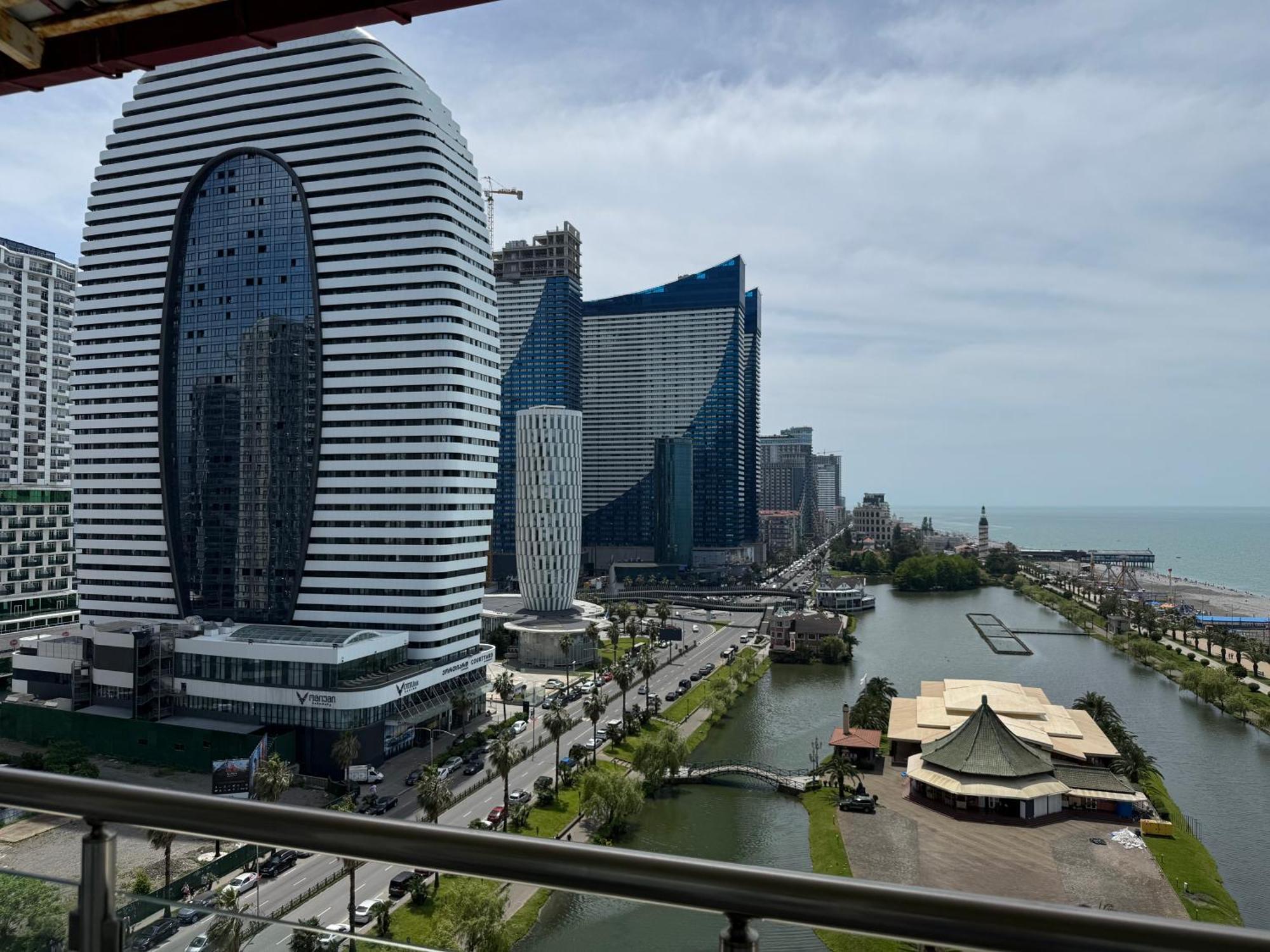 Апартаменты Batumi Seaside Magnolia Экстерьер фото