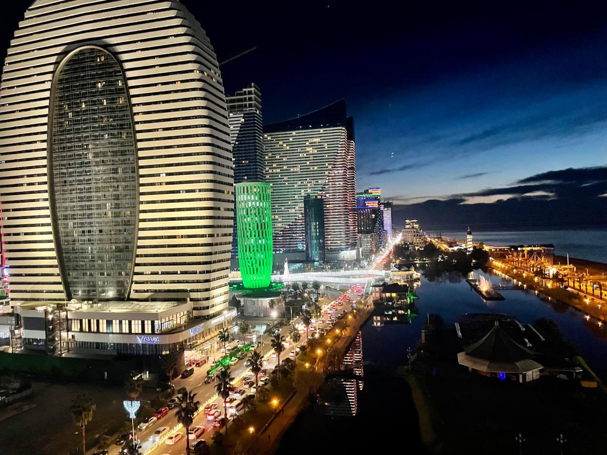 Апартаменты Batumi Seaside Magnolia Экстерьер фото